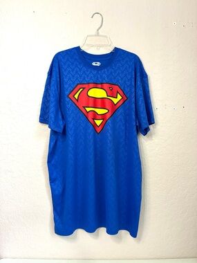 Superman Logo T-shirt Men’s Large DC Comics Blue Logo Embossed Fabric Casual